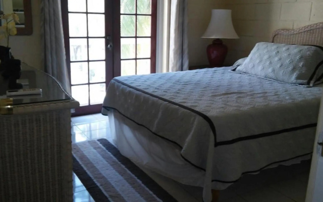 Paradise White House Villa - Ocho Rios