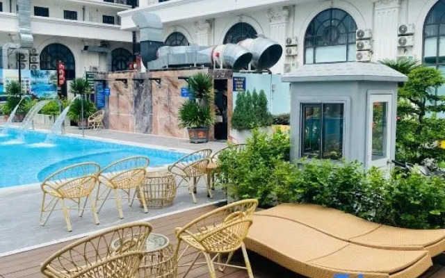 Atour Phoenix Hotel