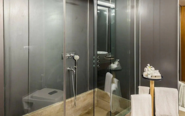 Mana Hotels
