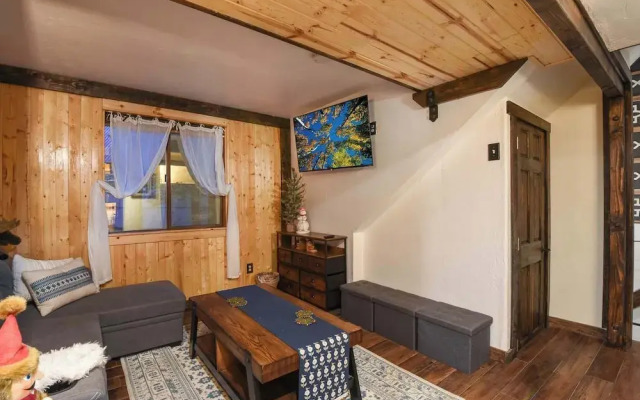 Tahoe Pines Cabin