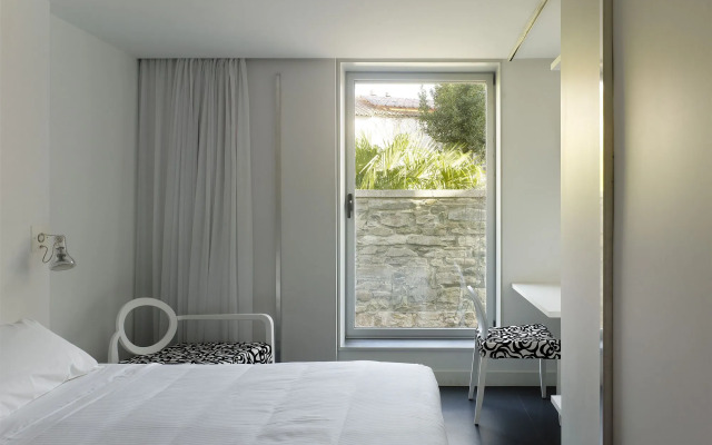 Moure Hotel