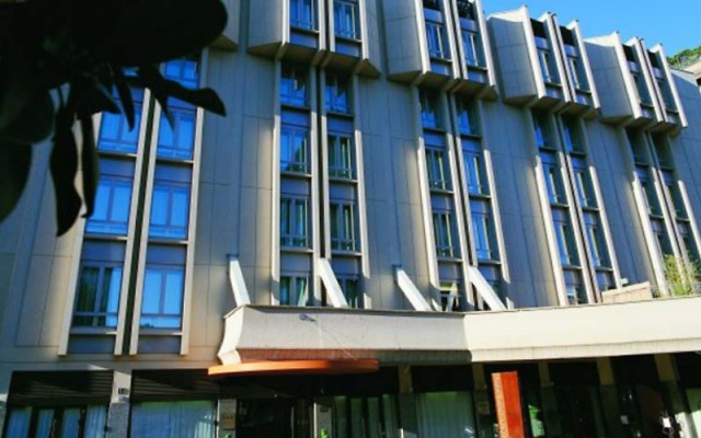 Отель UNA Hotel Tocq Италия, Милан - отзывы, цены и фото номеров - забронировать отель UNA Hotel Tocq онлайн вид на фасад