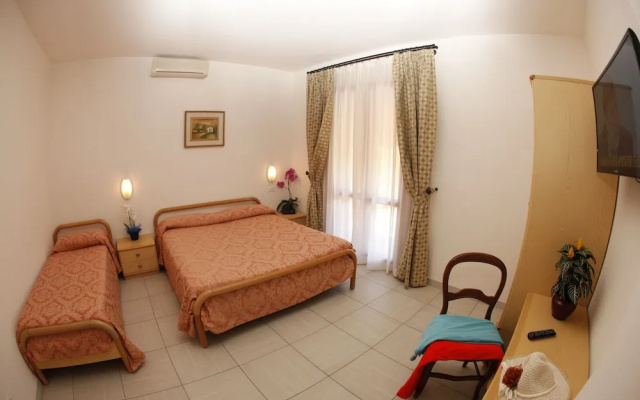 Hotel Lo Scirocco