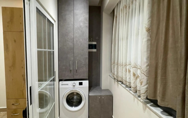 Modern 1 Bedroom City Apartment