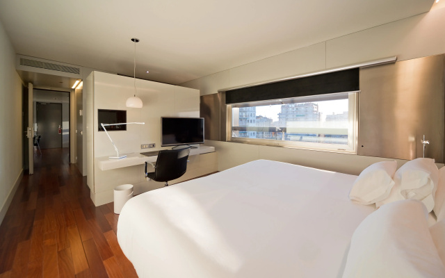 NH Collection Barcelona Constanza