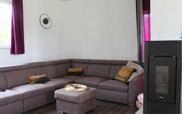 Luxury Holiday Home in Marchin With Wellness
