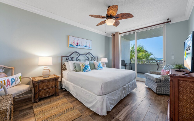The Beach Club B202