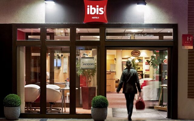 Отель ibis Lille Centre Gares вид на фасад