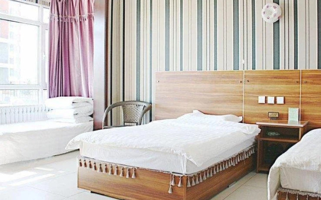 Golden Grassland Inn