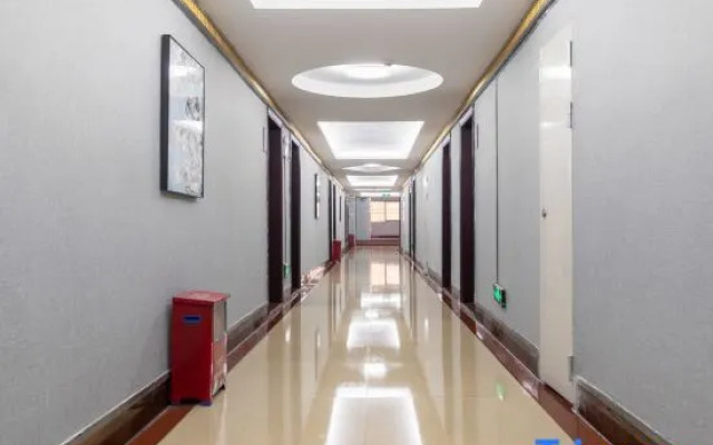 Lingfeng International Apartment (Zhuhai Nanping Huafa Business Area)