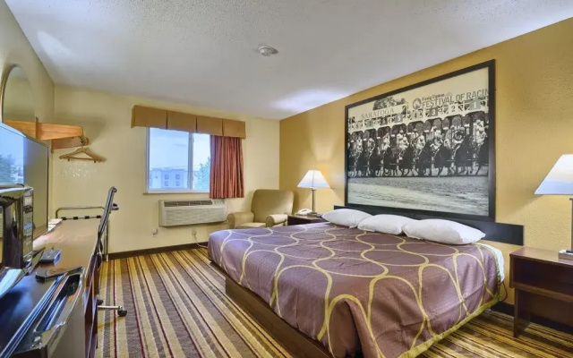 Super 8 By Wyndham Latham/Albany Airport