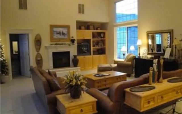 Hummingbird Springs Luxury Home