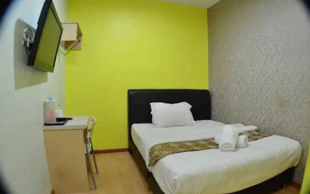 Hotel Zamburger Sungai Besi
