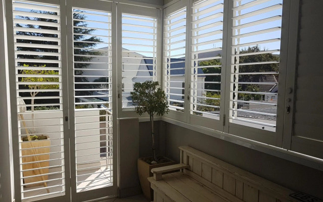 Modern, centrally located Dorp street Apartment