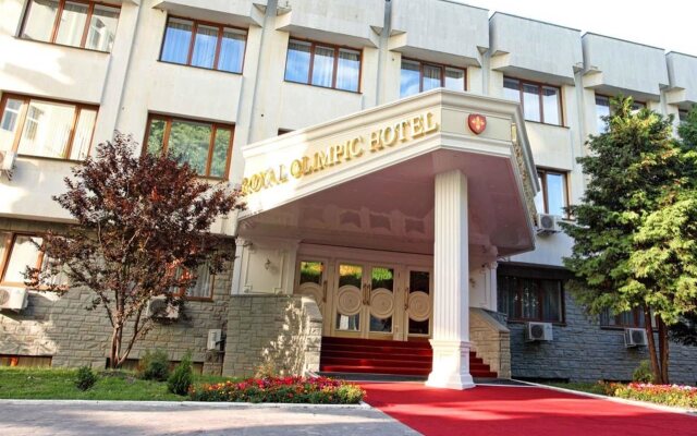 Royal Olympic Hotel вид на фасад