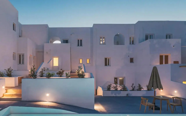 Отель Voca Hotel & Suites
