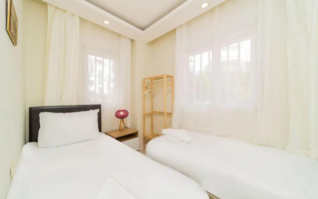 Excellent Flat Close To Kaleici In Muratpasa