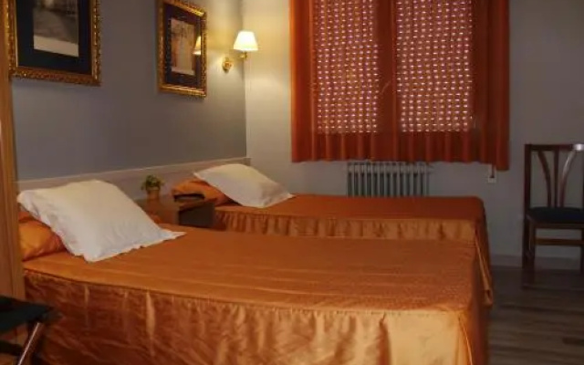 Hostal Montserrat
