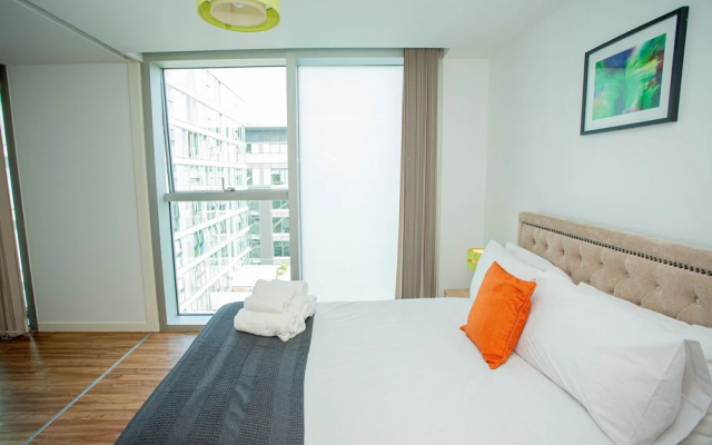 Chelsea Suites Central Milton Keynes - Sleeps 4