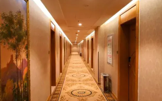 Vienna Hotel ( Liaocheng Tita Jinding Shopping Center Branch)