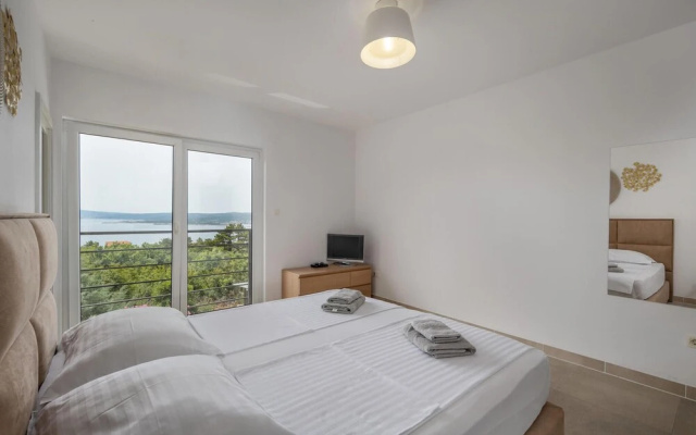 Nice Home in Crikvenica With Sauna, Wifi and 5 Bedrooms