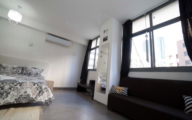 Отель Diamond Exchange Flats Рамат-Ган комната для гостей