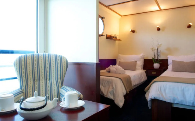 Bateau Hôtel Le Chardonnay