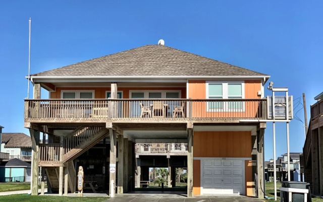 Lt. Dan 3 Bedroom Home by RedAwning