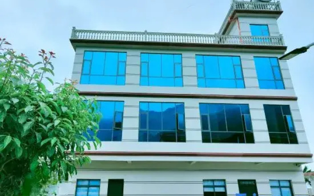 Chenhang Homestay (Wumeng Grassland)