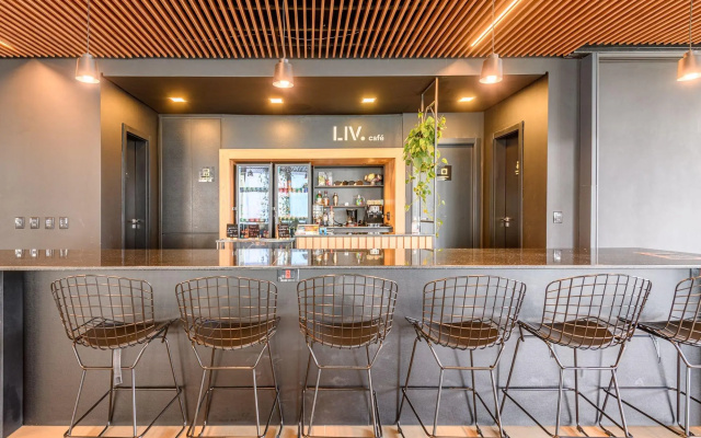 LIV - Apartment 1201