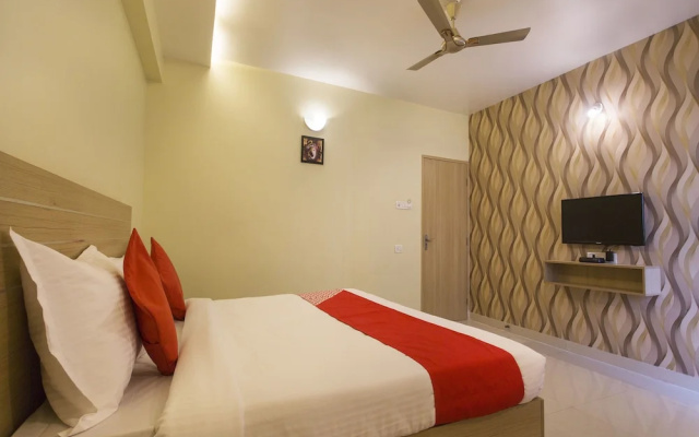 OYO 11527 Gaurav Residency