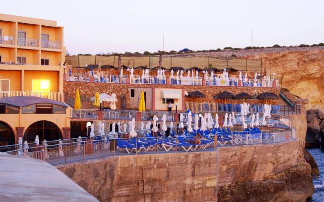 Отель Paradise Bay Hotel Мальта, Меллиха - 8 отзывов об отеле, цены и фото номеров - забронировать отель Paradise Bay Hotel онлайн вид на фасад