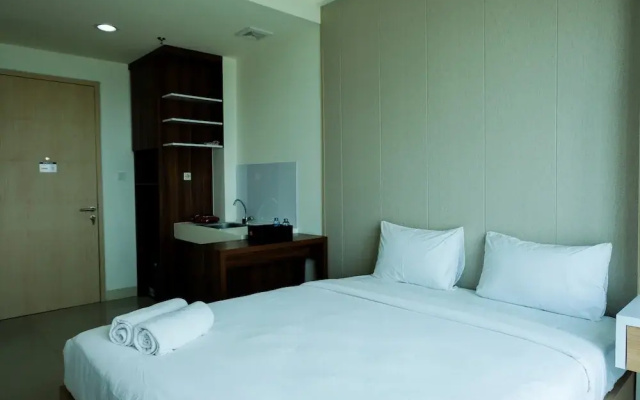 Homey Studio Room Tree Park Apartment near BSD City