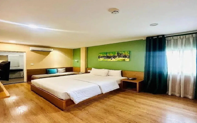 A25 Premium Hotel - 142 Bui Thi Xuan