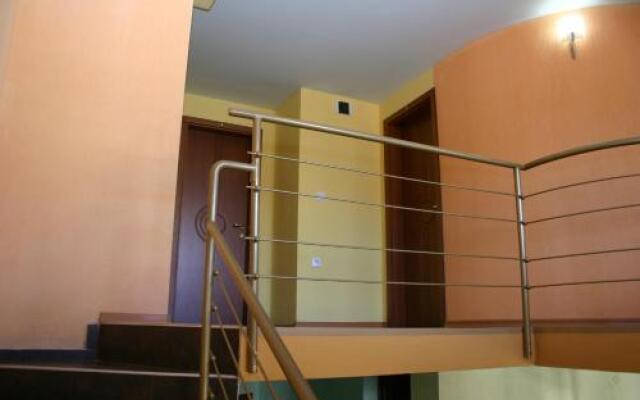 Family Hotel Studio Сандански вид на фасад
