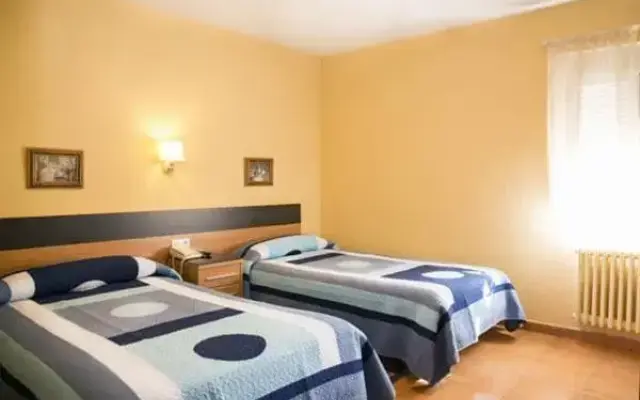Hostal Guzman El Bueno by gaiarooms