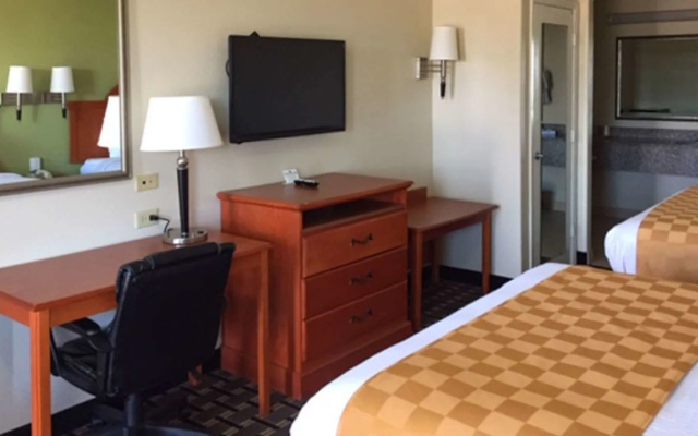 Motel 6 Tyler, TX