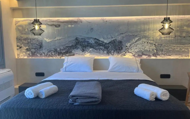 ArmonOia Suites Santorini