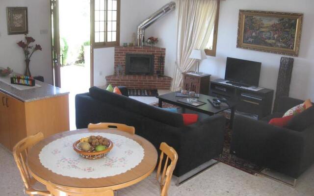 Отель Zena Holiday Villa Кипр, Писсури - отзывы, цены и фото номеров - забронировать отель Zena Holiday Villa онлайн комната для гостей