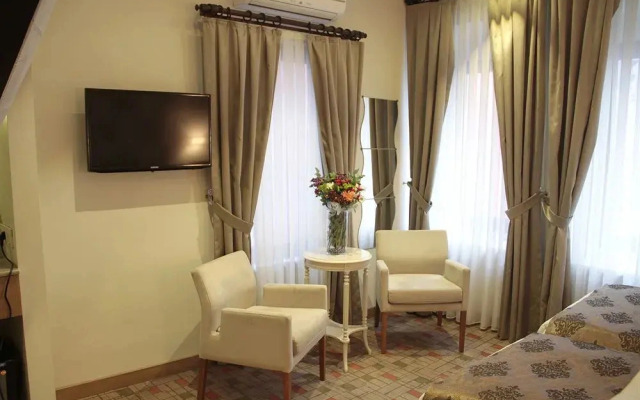 Serene Hotel