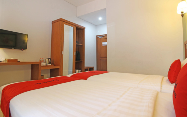 Reddoorz Premium near Sleman City Hall