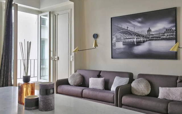 70 - Authentic Parisian Flat