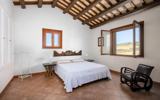 Villa sui Colli Ericini con Piscina by Wonderful Italy