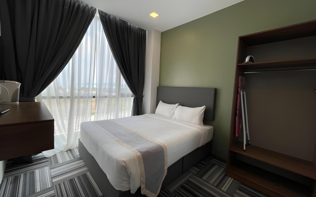 WE Hotel