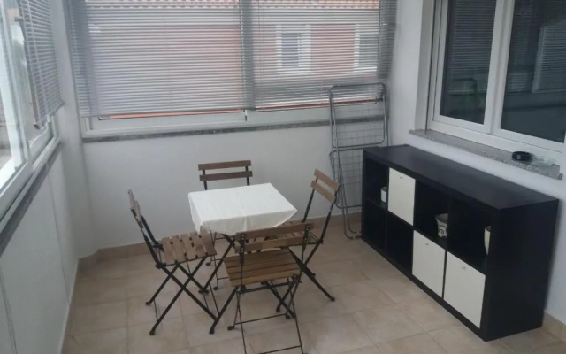 Leona Apartment