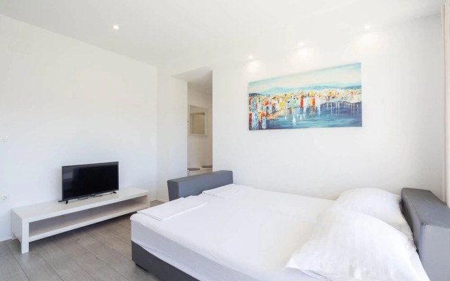 Stunning Apartment in Podstrana With Wifi and 1 Bedrooms