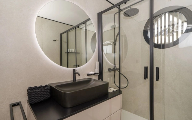 Marina Suite