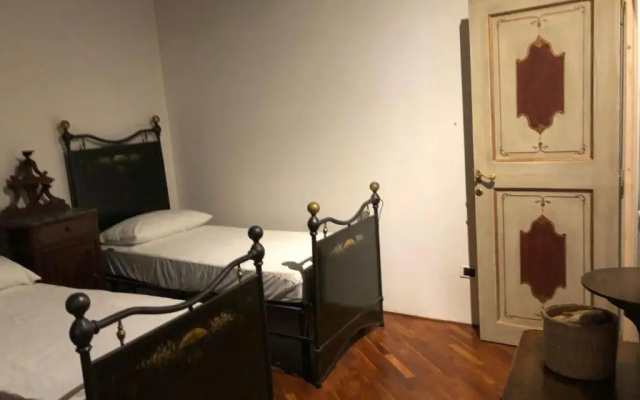 Beautiful residence, sleeps 6, a free breakfast