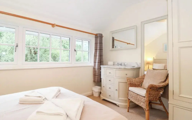 Holly Cottage