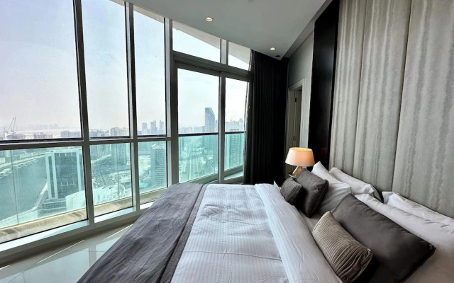 Lux BnB Upper Crest Tower I Skyline Views